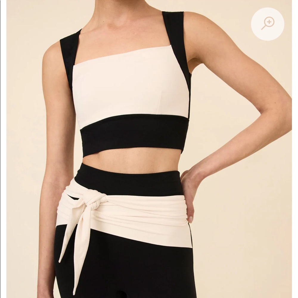 Nylora ‘Marta’ top black and cream
